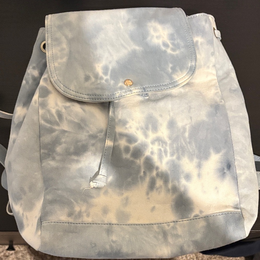 forever 21 blue & white tie dye backpack with drawstring